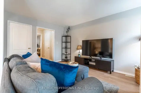 34 Tansley Crescent Ajax ON L1Z 1Y5