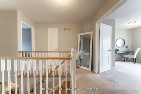 34 Tansley Crescent Ajax ON L1Z 1Y5