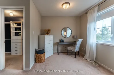 34 Tansley Crescent Ajax ON L1Z 1Y5