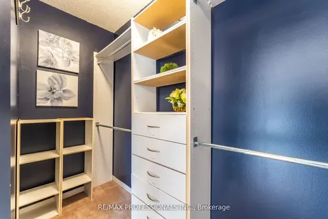 34 Tansley Crescent Ajax ON L1Z 1Y5