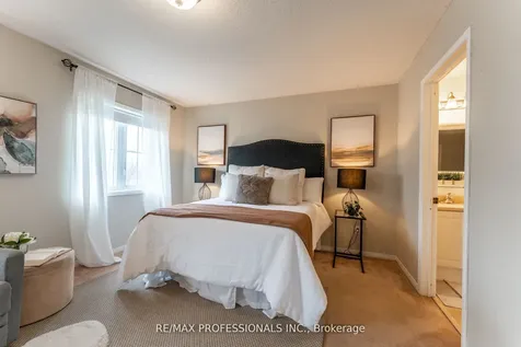 34 Tansley Crescent Ajax ON L1Z 1Y5