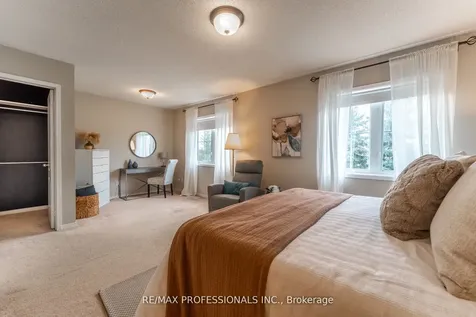 34 Tansley Crescent Ajax ON L1Z 1Y5