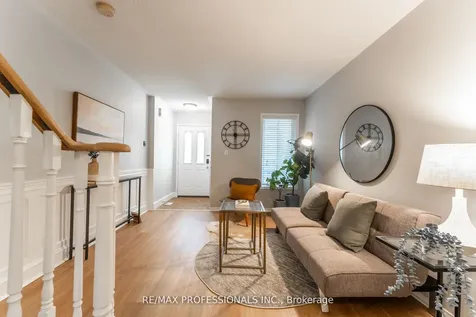 34 Tansley Crescent Ajax ON L1Z 1Y5
