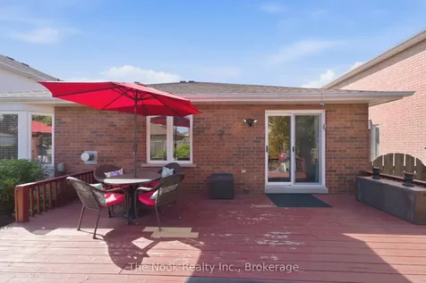 876 Sundance Circle Oshawa ON L1J 8P1