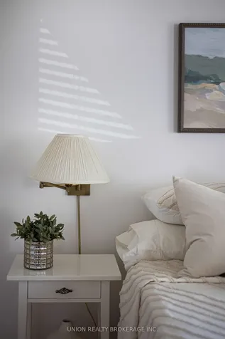 11 Avonlea Boulevard Toronto ON M4C 5E4