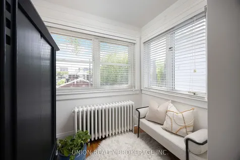 11 Avonlea Boulevard Toronto ON M4C 5E4