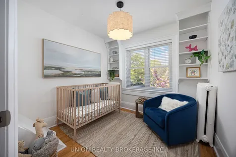 11 Avonlea Boulevard Toronto ON M4C 5E4
