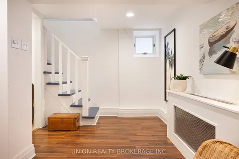 11 Avonlea Boulevard Toronto ON M4C 5E4