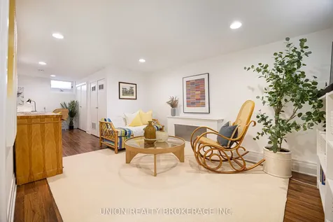 11 Avonlea Boulevard Toronto ON M4C 5E4