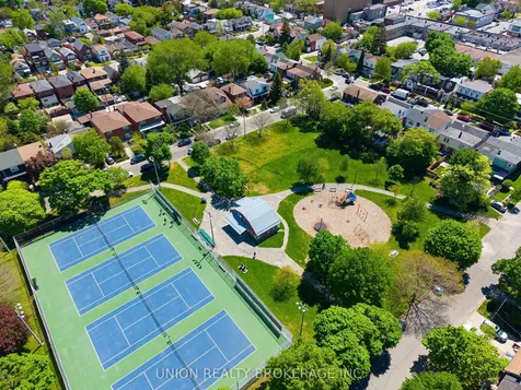 11 Avonlea Boulevard Toronto ON M4C 5E4