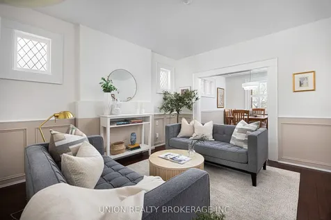 11 Avonlea Boulevard Toronto ON M4C 5E4