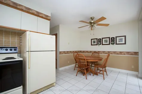 315 Durham Court Oshawa ON L1J 5R5