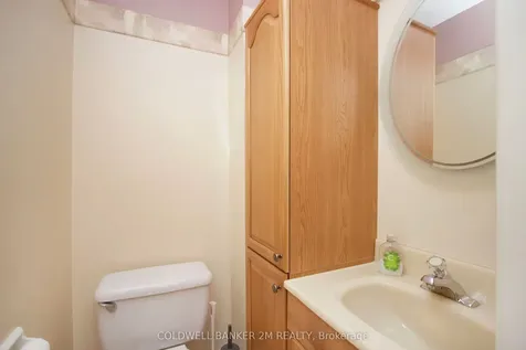 315 Durham Court Oshawa ON L1J 5R5
