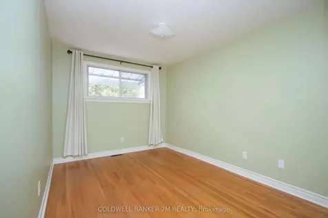 315 Durham Court Oshawa ON L1J 5R5
