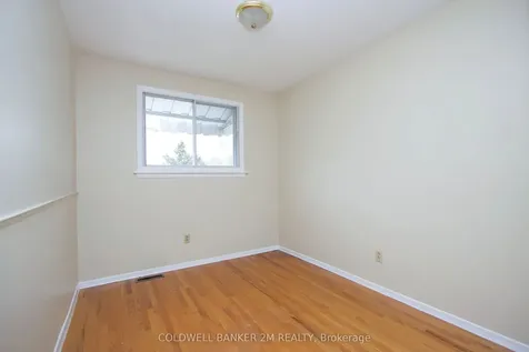 315 Durham Court Oshawa ON L1J 5R5