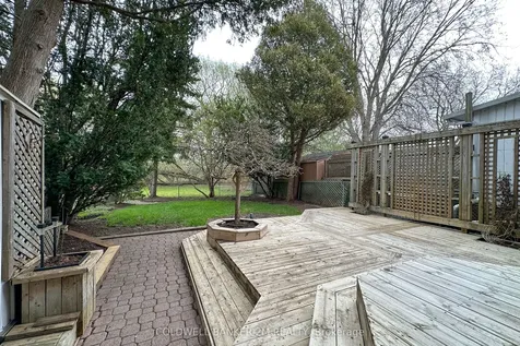 315 Durham Court Oshawa ON L1J 5R5