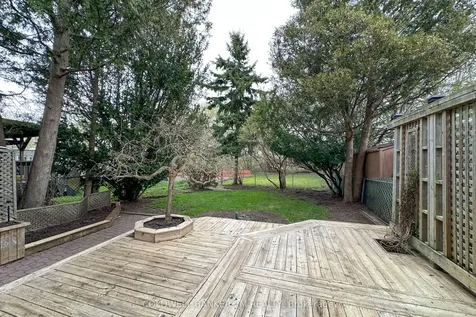 315 Durham Court Oshawa ON L1J 5R5