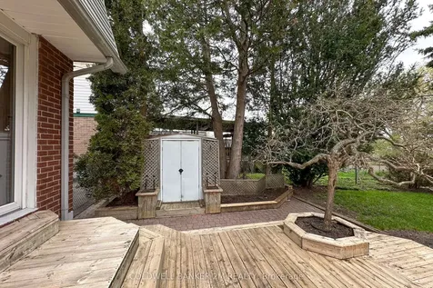 315 Durham Court Oshawa ON L1J 5R5