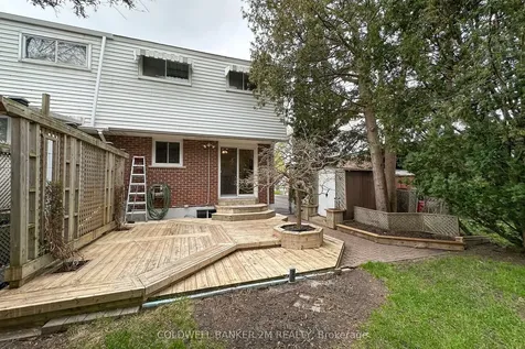 315 Durham Court Oshawa ON L1J 5R5