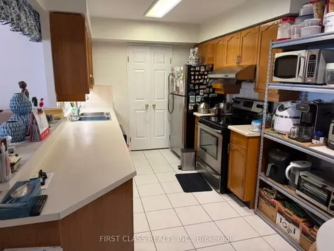 175 Bamburgh Circle Toronto ON M1W 3X8