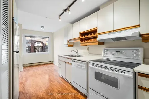 122 Glen Manor Drive Toronto ON M4E 2X6