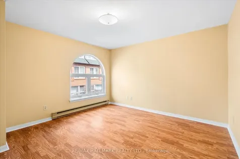 122 Glen Manor Drive Toronto ON M4E 2X6