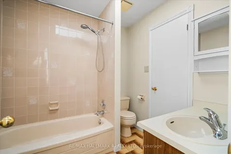 122 Glen Manor Drive Toronto ON M4E 2X6