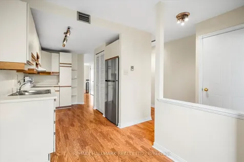 122 Glen Manor Drive Toronto ON M4E 2X6