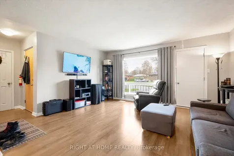 606 Lansdowne Drive Oshawa ON L1G 1W4