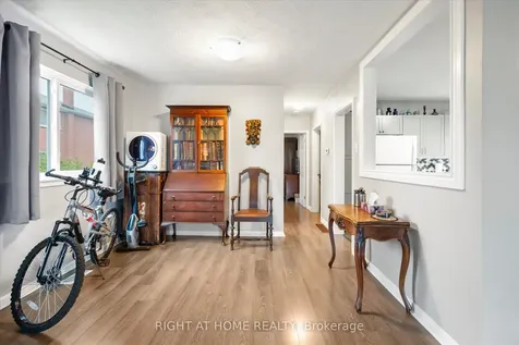 606 Lansdowne Drive Oshawa ON L1G 1W4
