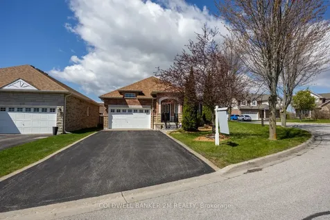 1904 Clearwater Court Oshawa ON L1K 2Z6