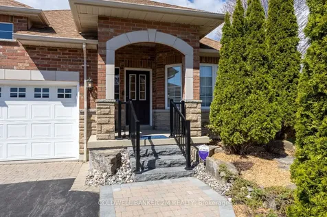 1904 Clearwater Court Oshawa ON L1K 2Z6