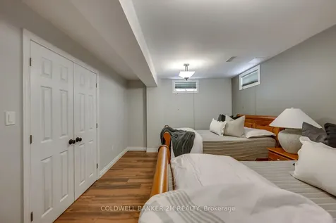1904 Clearwater Court Oshawa ON L1K 2Z6
