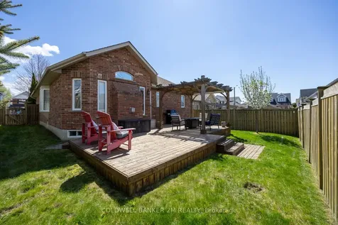 1904 Clearwater Court Oshawa ON L1K 2Z6