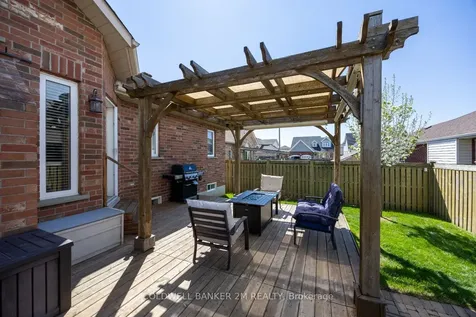 1904 Clearwater Court Oshawa ON L1K 2Z6