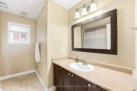 115 Southfield Avenue Clarington ON L1E 3K1