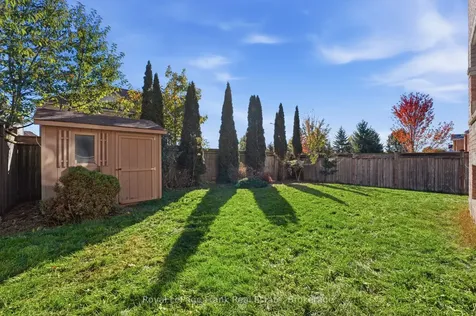 115 Southfield Avenue Clarington ON L1E 3K1
