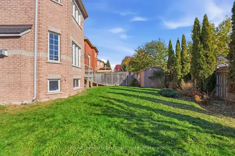 115 Southfield Avenue Clarington ON L1E 3K1