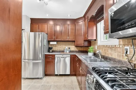 129 Radford Drive Ajax ON L1T 2C3