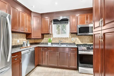 129 Radford Drive Ajax ON L1T 2C3