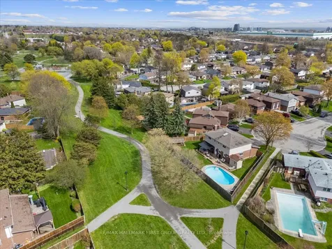 28 Heda Court Whitby ON L1N 5Y8