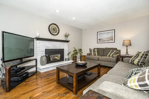 525 Sundown Crescent Pickering ON L1V 6A8