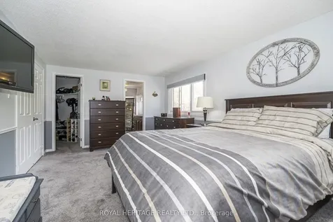 525 Sundown Crescent Pickering ON L1V 6A8