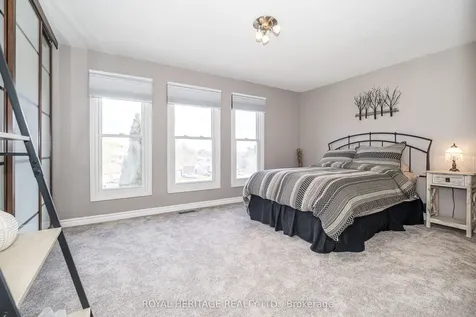 525 Sundown Crescent Pickering ON L1V 6A8