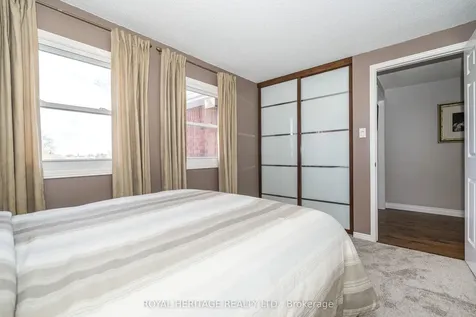 525 Sundown Crescent Pickering ON L1V 6A8