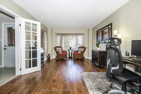 525 Sundown Crescent Pickering ON L1V 6A8