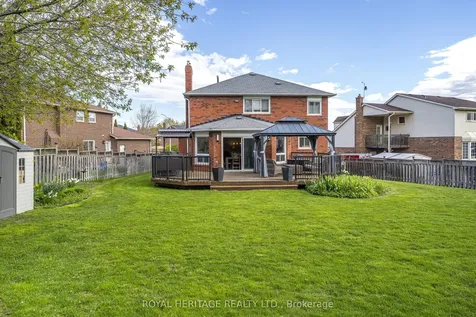 525 Sundown Crescent Pickering ON L1V 6A8