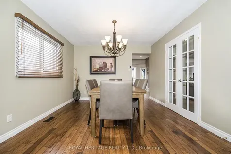 525 Sundown Crescent Pickering ON L1V 6A8