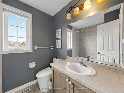 2 Don Morris Court Clarington ON L1C 5P7