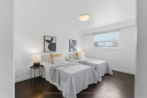 20 Ravenview Drive Toronto ON M1E 3M1